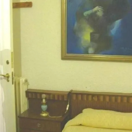 Iglesias Pensjonat *